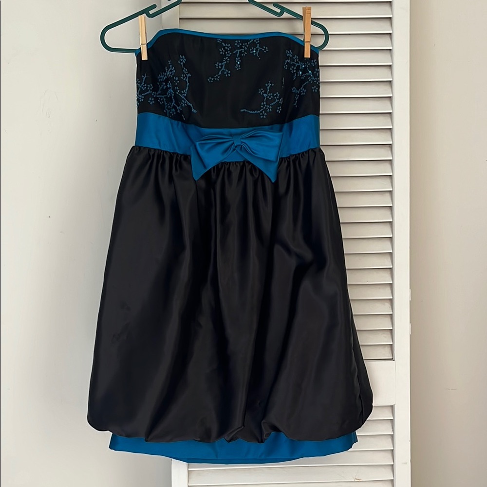 Jessica McClintock Black and Blue Strapless Fit and Flare Dress